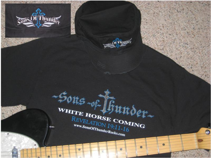 White Horse Coming Shirt & 'Castro' Cap